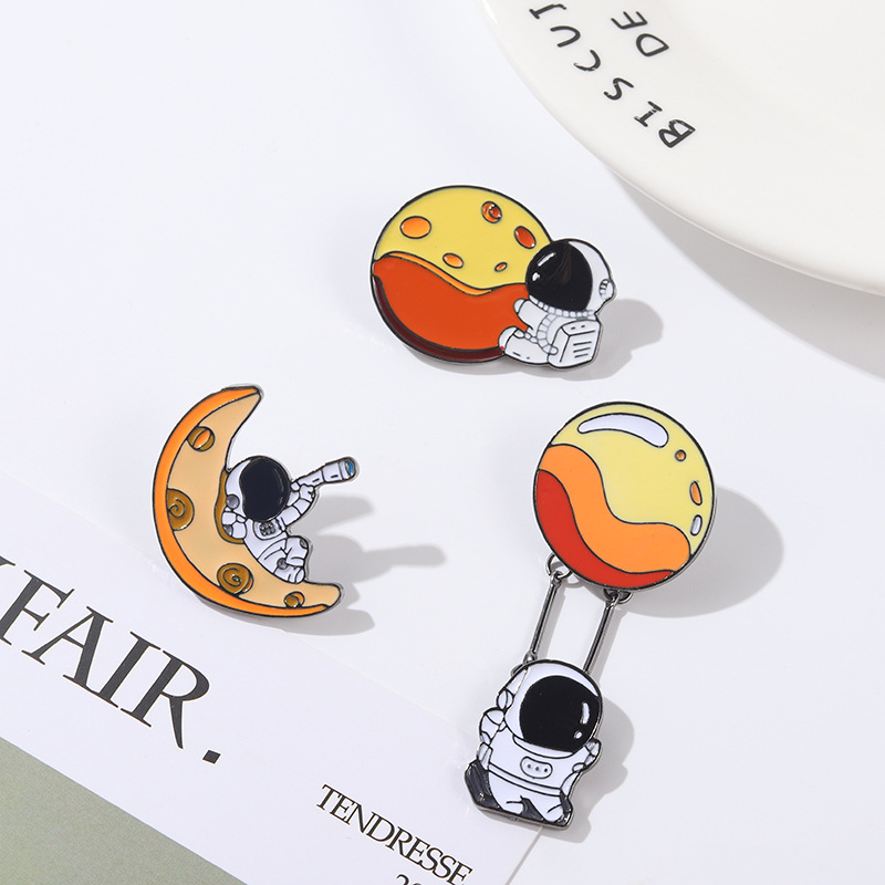 Astronaut Emaille Pin Custom P - Embroidery Bali recensie en prijs