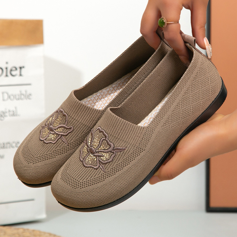 Dames gebreide instapschoenen  - Embroidery Garments recensie en prijs